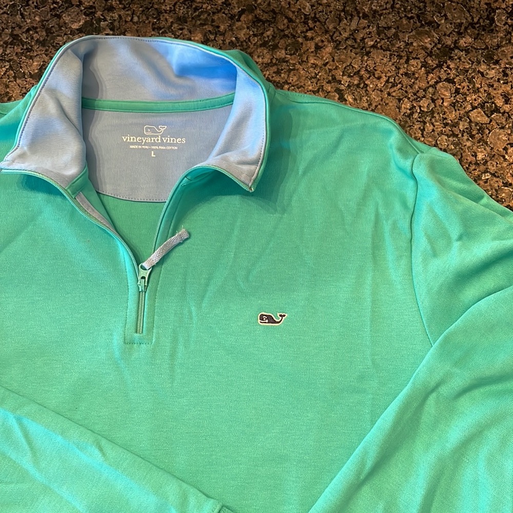 MENS- Vineyard vines long sleeve sweatshirt - never worn